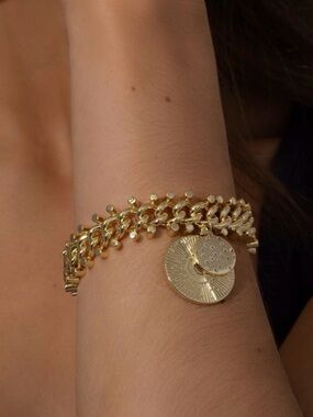 Uncommon James the dream gold chain bracelet.